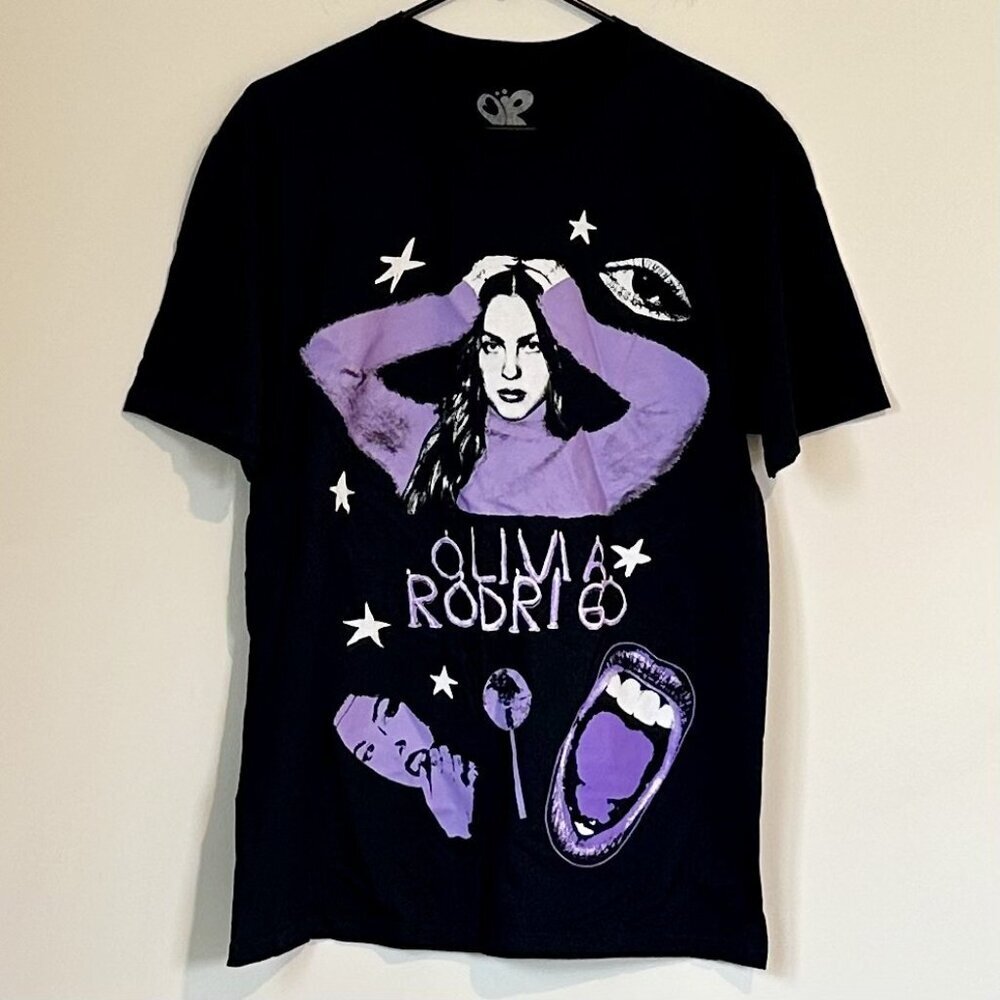NEW Olivia Rodrigo Concert Graphic Tee - Size: Medium